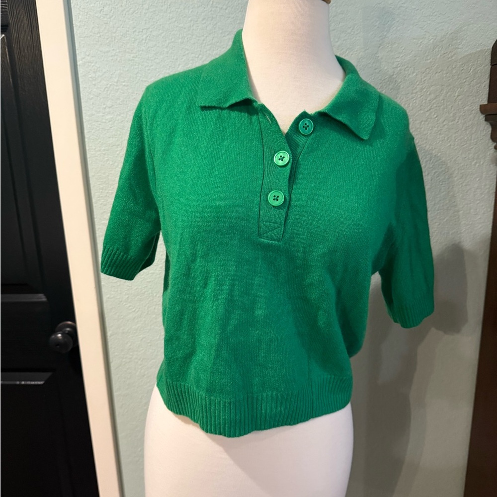 NWT House of Harlow 1960 Green Knit Top. 100% Cashmere. Revolve brand size M